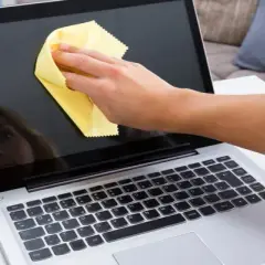 Jak oczyścić laptopa żeby szybciej chodził i uniknąć frustracji