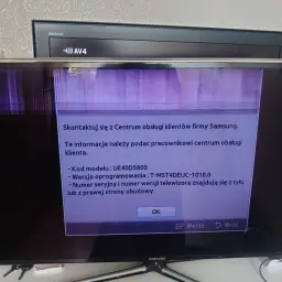 Uszkodzona matryca w telewizorze Samsung UE40D5800. Na ekranie komunikat o konieczności kontaktu z serwisem.