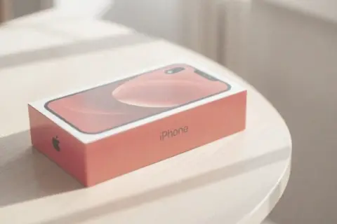 Kiedy wyszedł iPhone XR? Odkryj daty premiery i sprzedaży