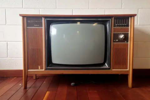 W którym roku wynaleziono telewizor? Odkryj fascynującą historię!