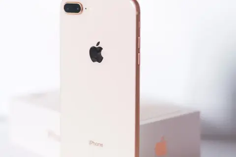 IPhone refurbished czy warto? Sprawdź, czy to opłacalny wybór