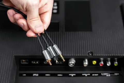 Jak podłączyć subwoofer do telewizora Samsung - proste metody i porady