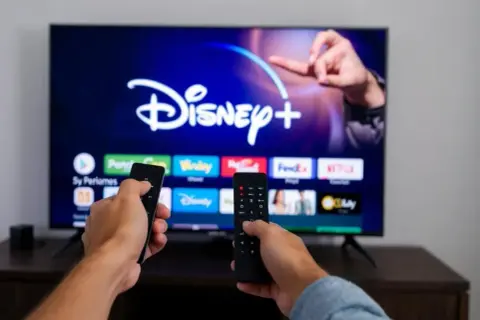 Jak dodać telewizor do Disney Plus - proste kroki dla każdego TV