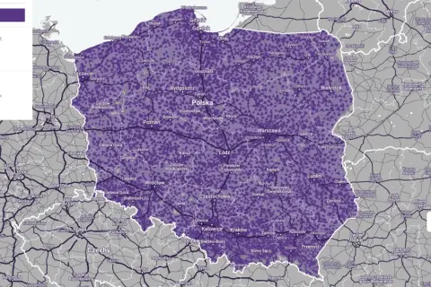 Mapa zasięgu sieci komórkowej w Polsce. Fioletowe obszary oznaczają dobry zasięg wewnątrz i na zewnątrz budynków, jaśniejsze fioletowe – dobry zasięg na zewnątrz. Sprawdź, jaka sieć ma najlepszy zasięg w Twojej okolicy.