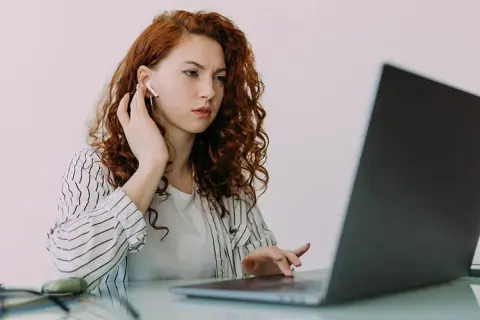 Jak włączyć głośniki w laptopie i rozwiązać problemy z dźwiękiem