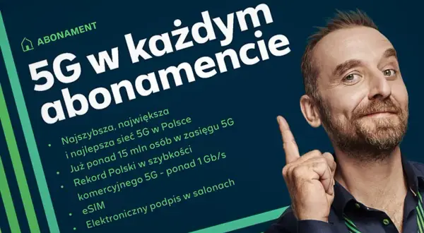 Mężczyzna wskazuje palcem na hasło "5G w każdym abonamencie". Reklama podkreśla zalety internetu w Plusie: szybkość, zasięg i innowacje.