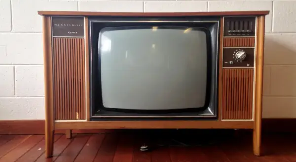 W którym roku wynaleziono telewizor? Odkryj fascynującą historię!