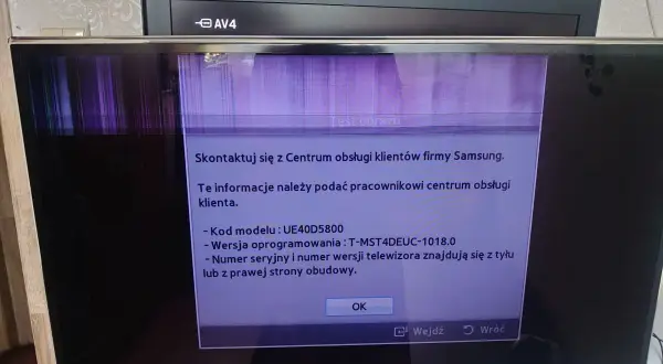 Uszkodzona matryca w telewizorze Samsung UE40D5800. Na ekranie komunikat o konieczności kontaktu z serwisem.