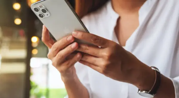 Jak przesłać obraz z iPhone na TV - proste metody bez problemów