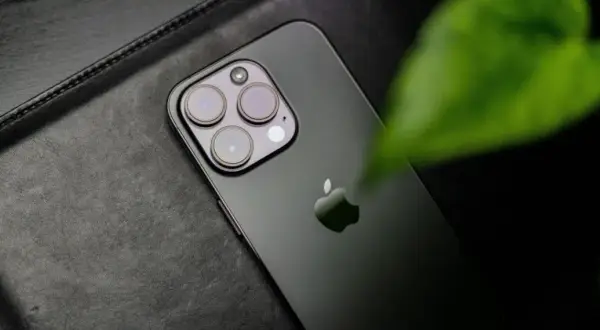 Jak odblokować iPhone bez komputera i odzyskać dostęp bez danych