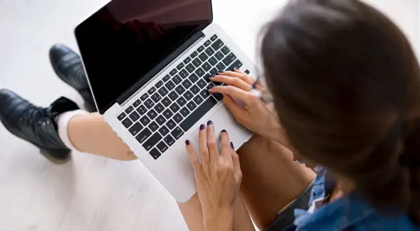 Jak wyłączyć touchpad w laptopie i uniknąć przypadkowych dotknięć